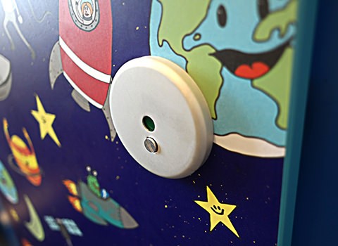 Exclusive cubicle door design